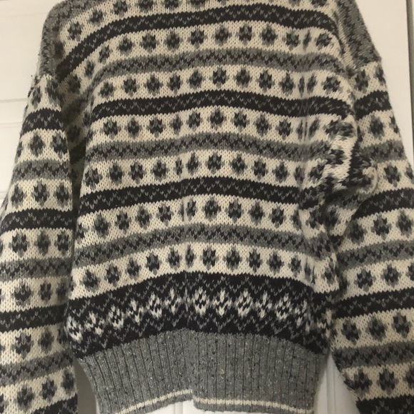 Turtleneck Patterned Sweater - Picture 3 of 10